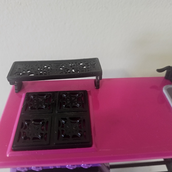 ☠ Monster High Home Ick Coffin Kitchen Sink, Oven and Stove. - Picture 3 of 9